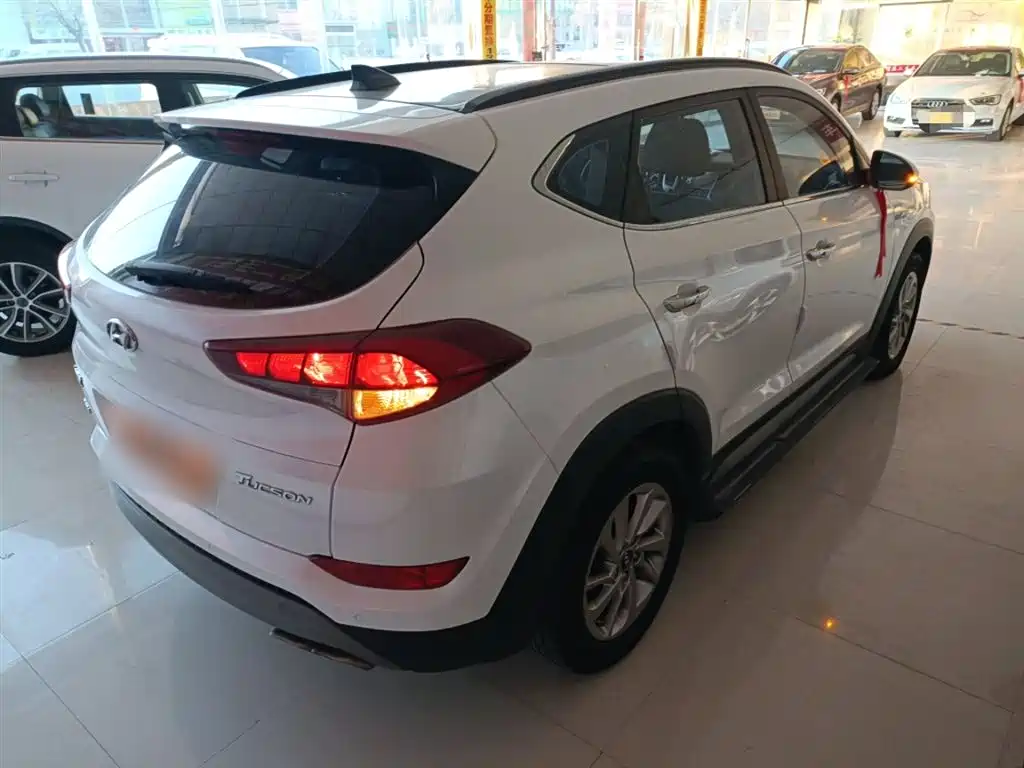 Hyundai Tucson — фото 7