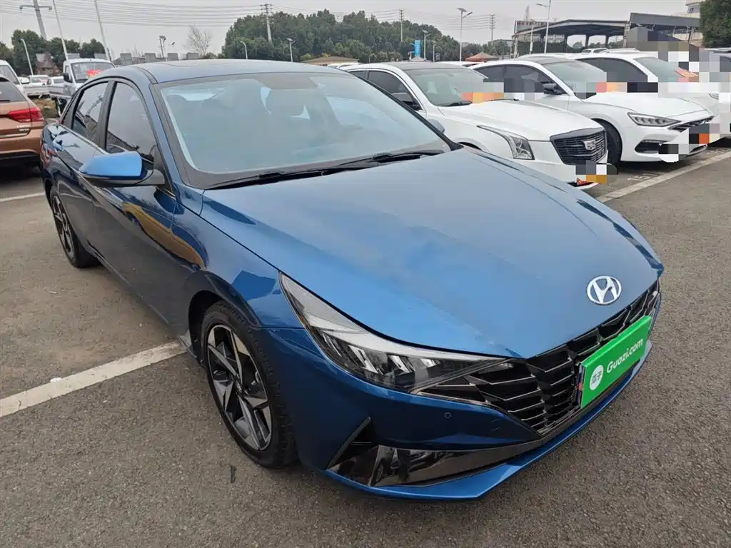 Hyundai Elantra — фото 4