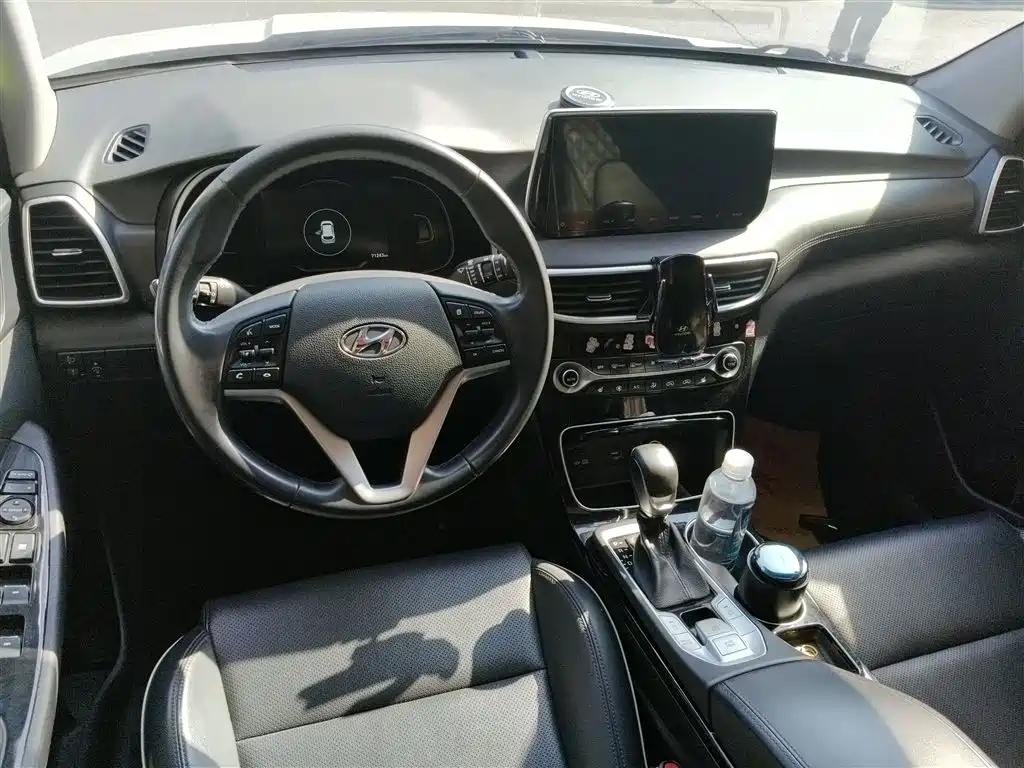 Hyundai Tucson — фото 6