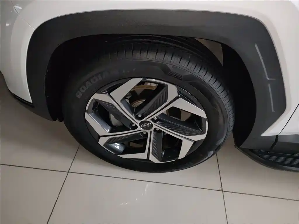 Hyundai Tucson — фото 23