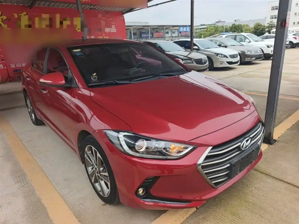 Hyundai Elantra — фото 4
