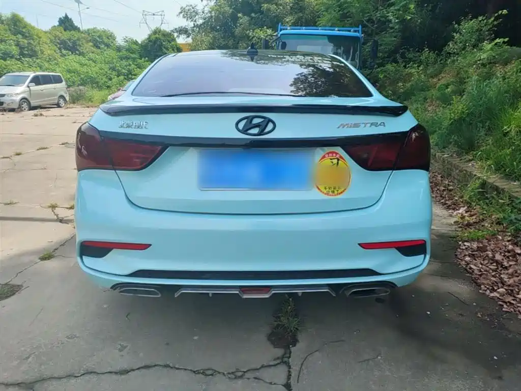 Hyundai Mistra — фото 6