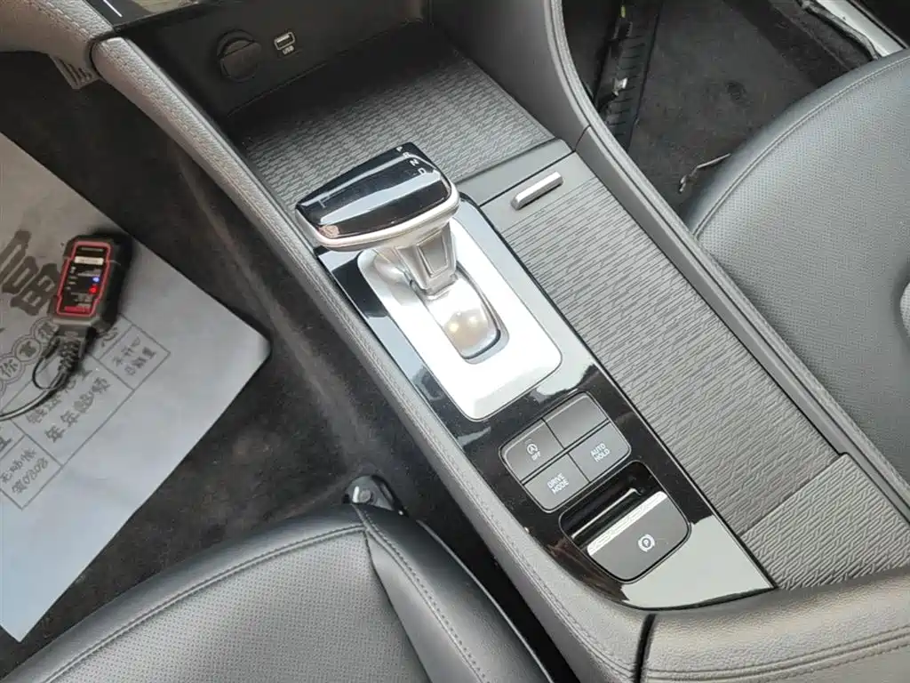 Hyundai Mistra — фото 14