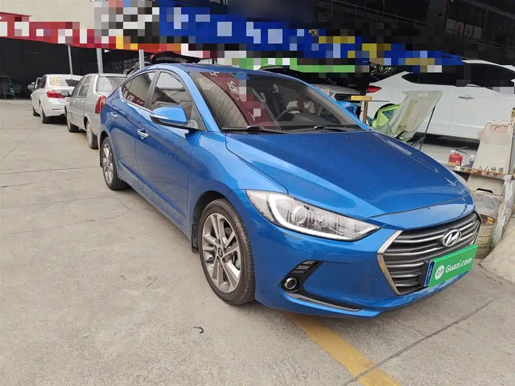 Hyundai Elantra — фото 4
