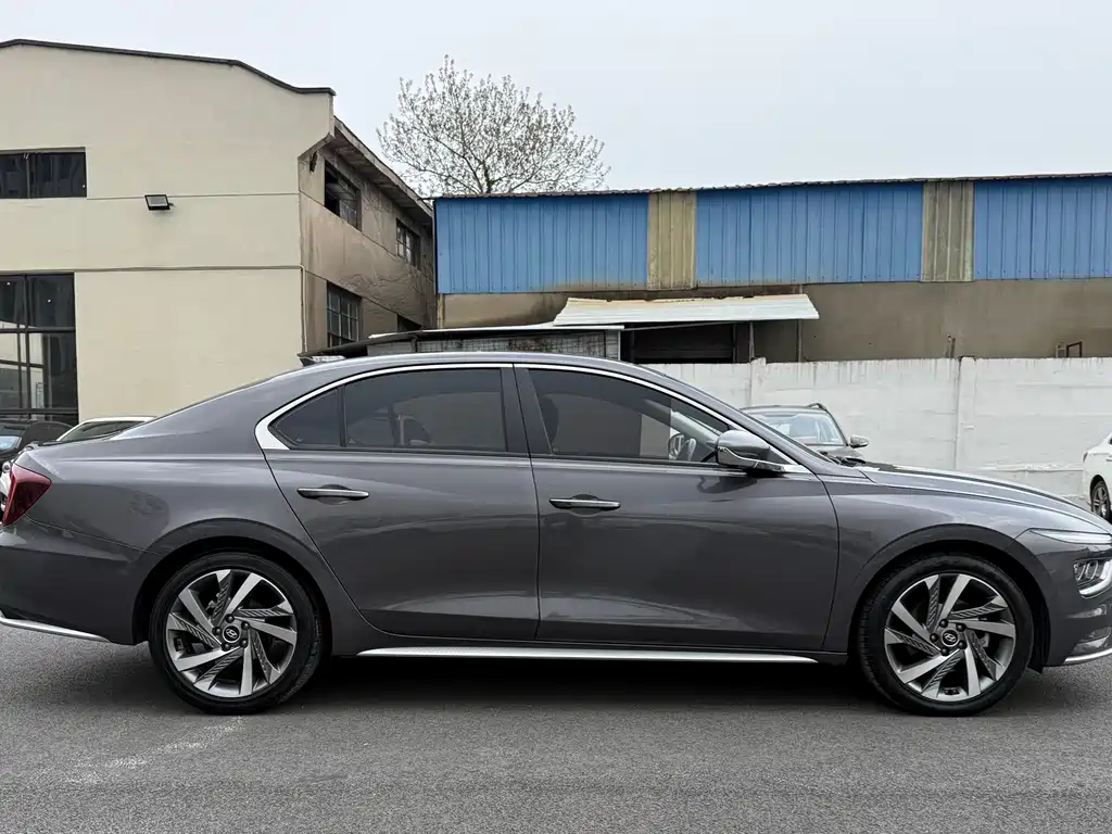 Hyundai Mistra — фото 13