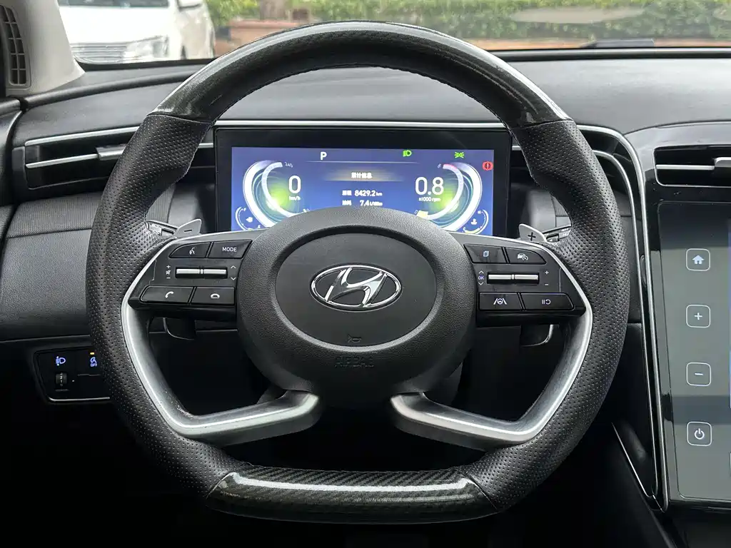 Hyundai Tucson — фото 13