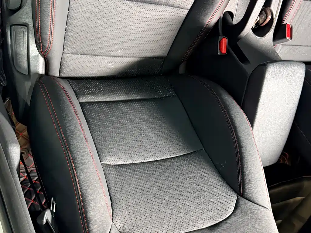 Hyundai Elantra — фото 11