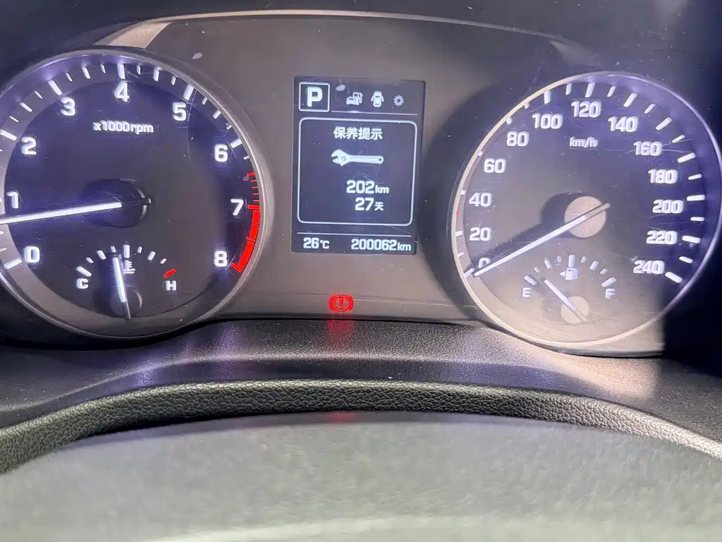 Hyundai Elantra — фото 13