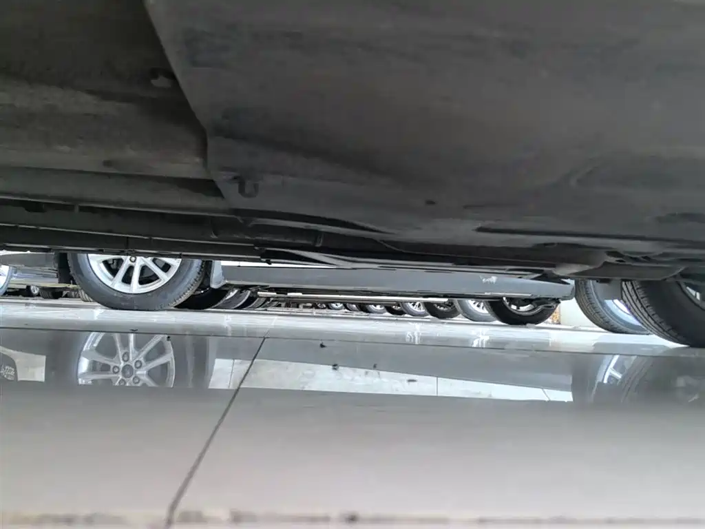 Hyundai Elantra — фото 22