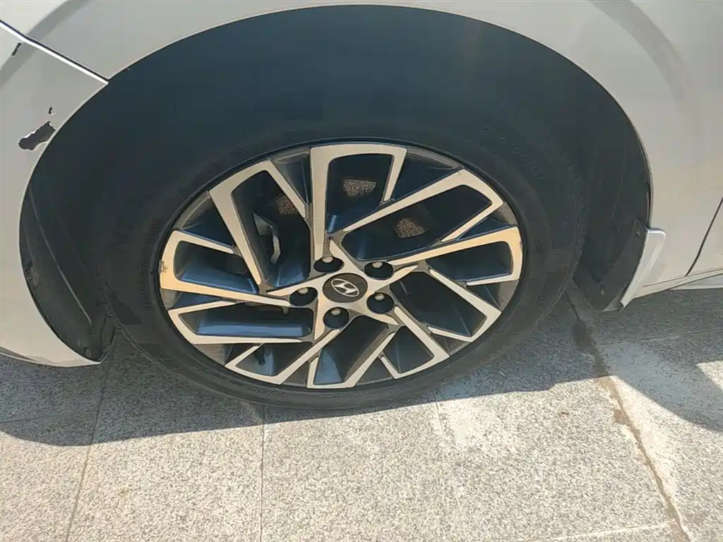 Hyundai Mistra — фото 23