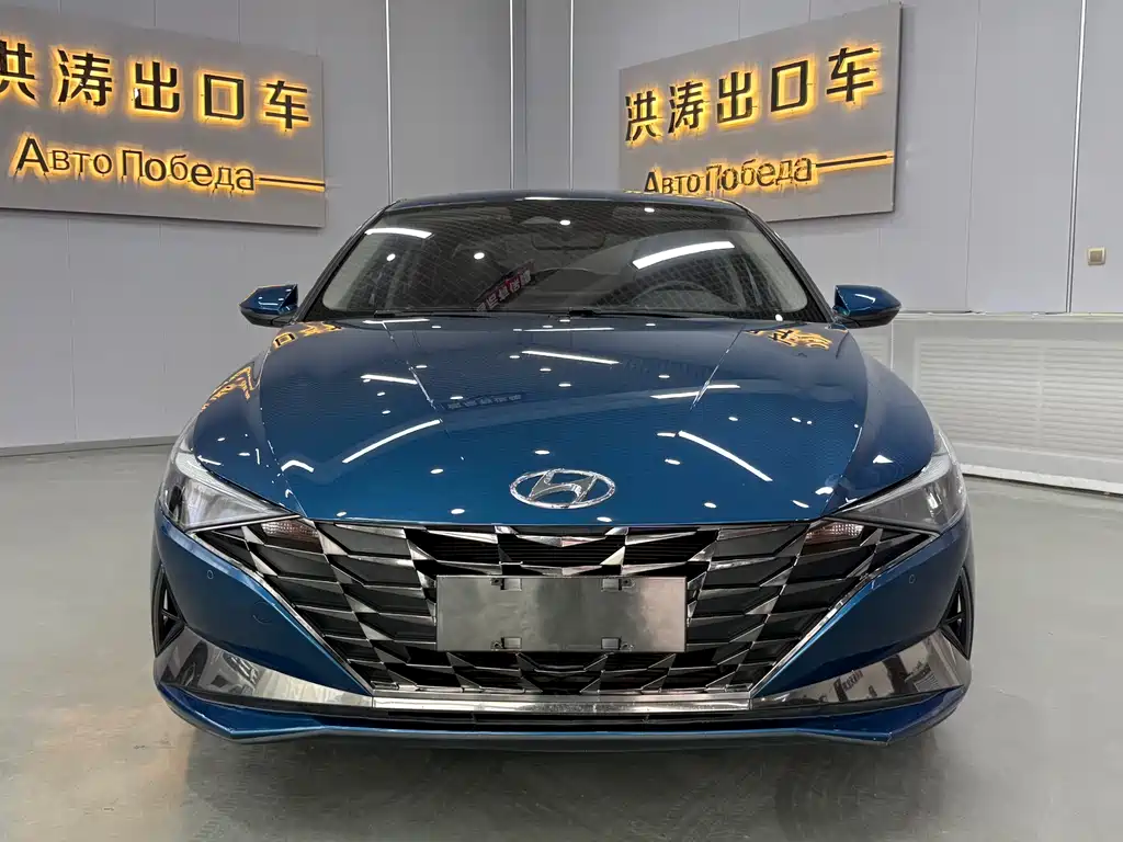 Hyundai Elantra — фото 3