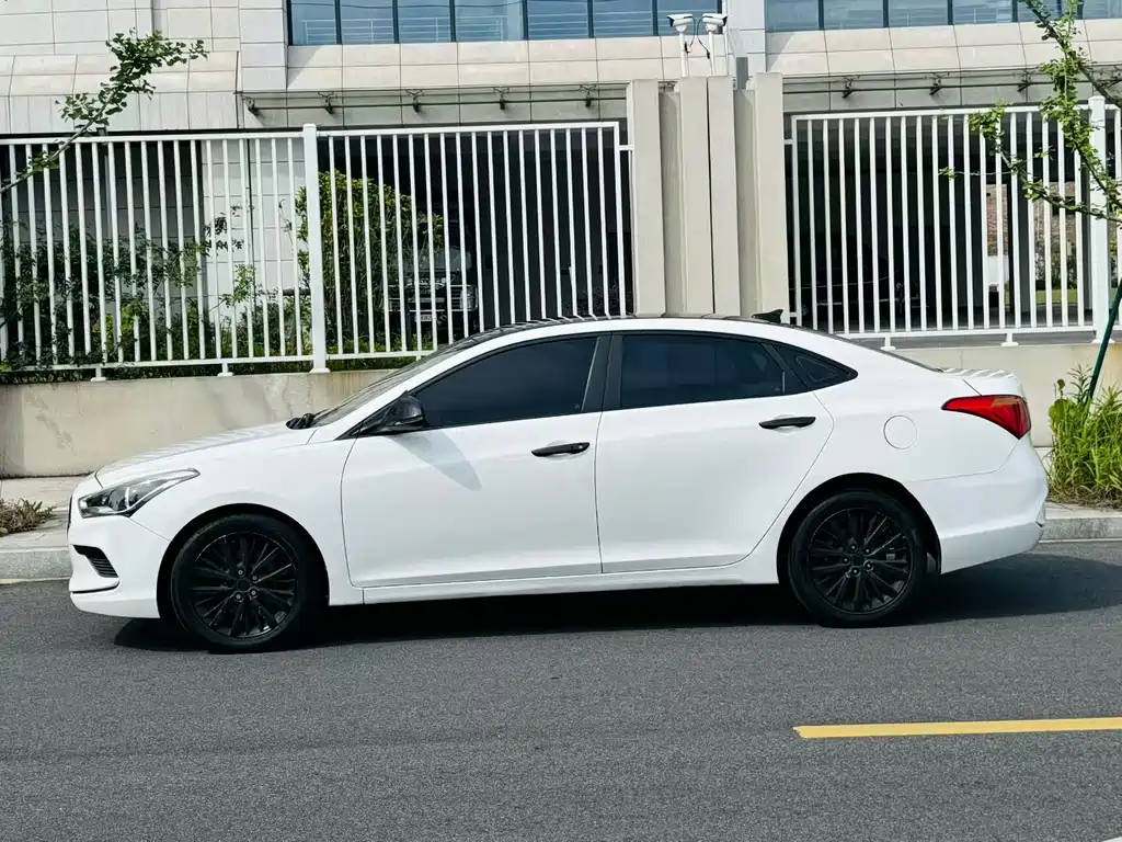 Hyundai Mistra — фото 2