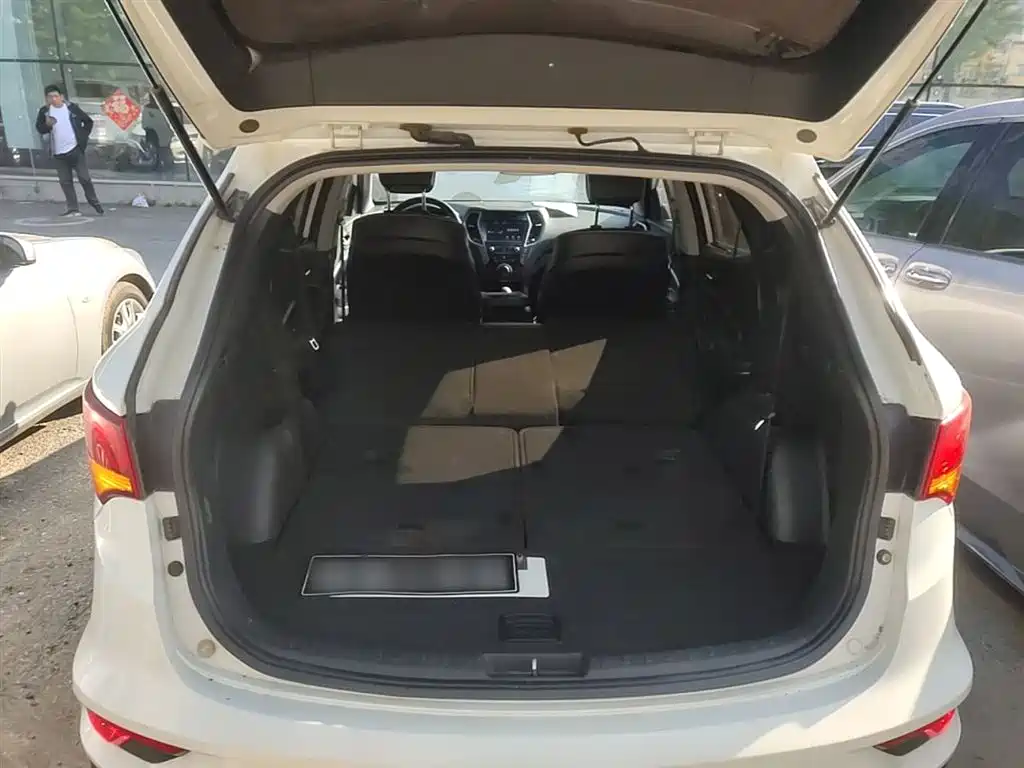 Hyundai Santa Fe — фото 19