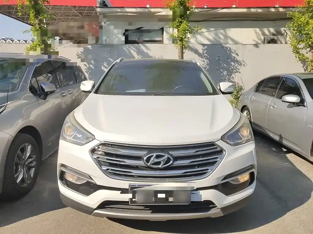 Hyundai Santa Fe — фото 3
