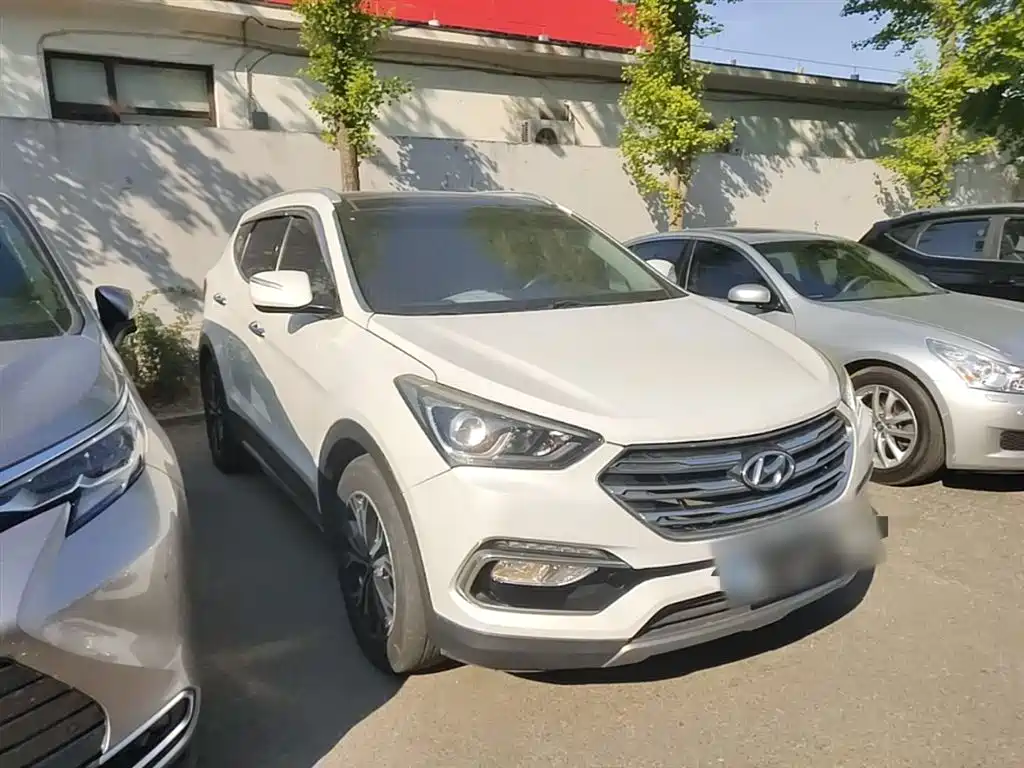 Hyundai Santa Fe — фото 4