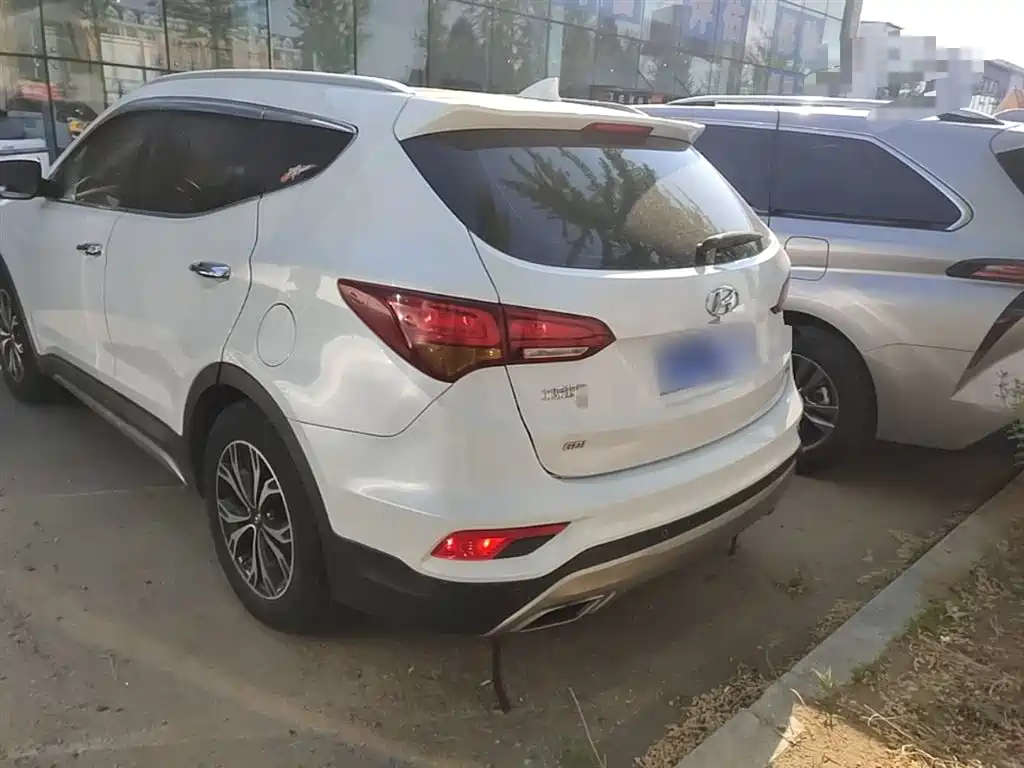 Hyundai Santa Fe — фото 6