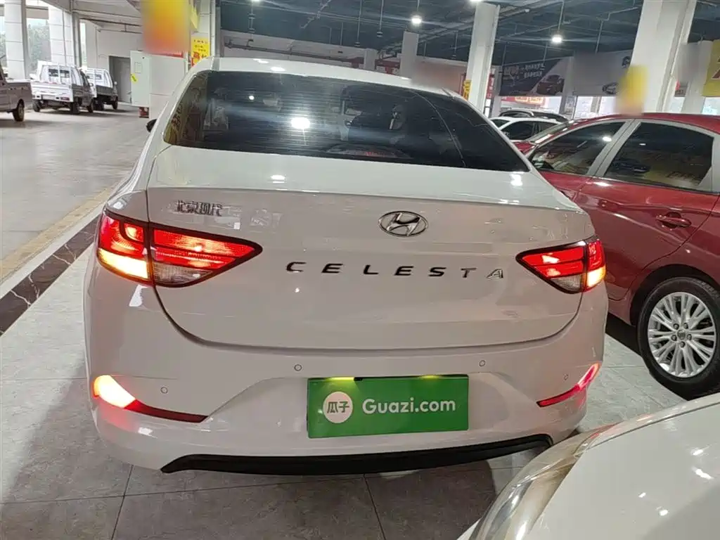 Hyundai Elantra — фото 6