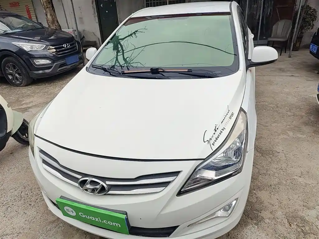 Hyundai Verna — фото 3