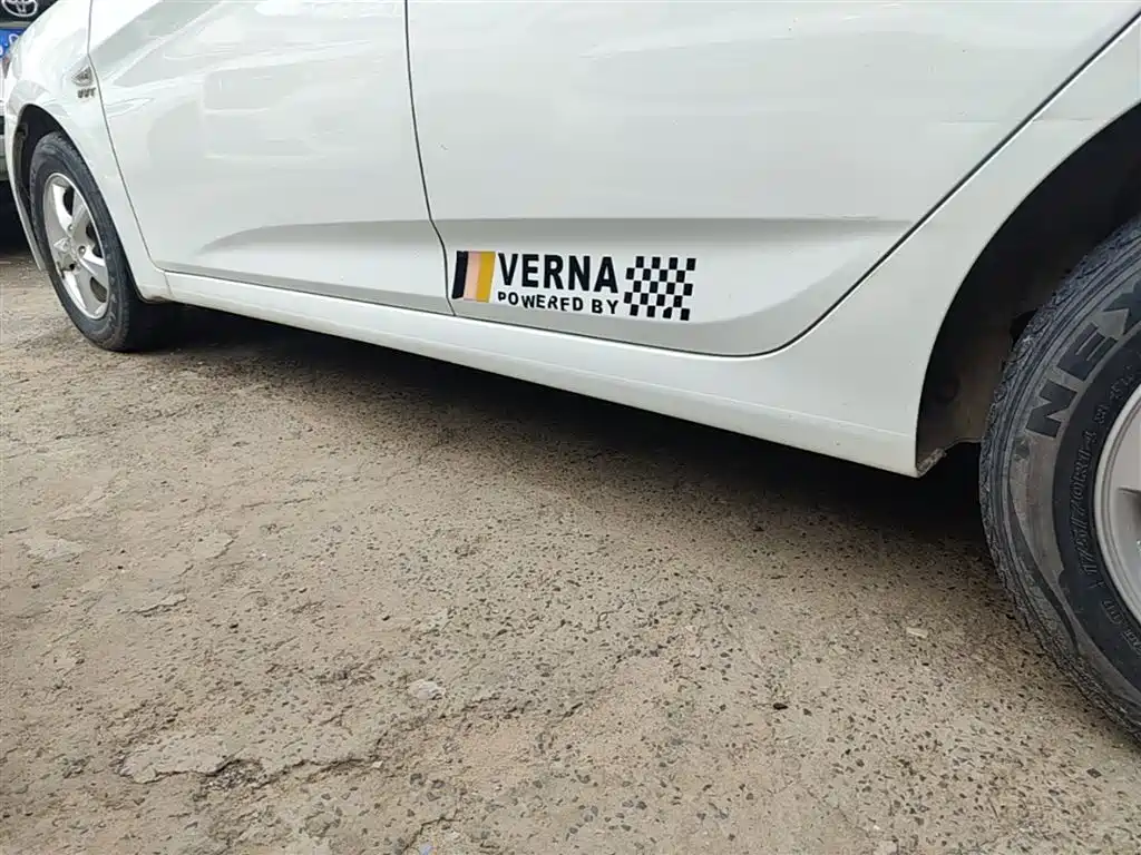 Hyundai Verna — фото 22