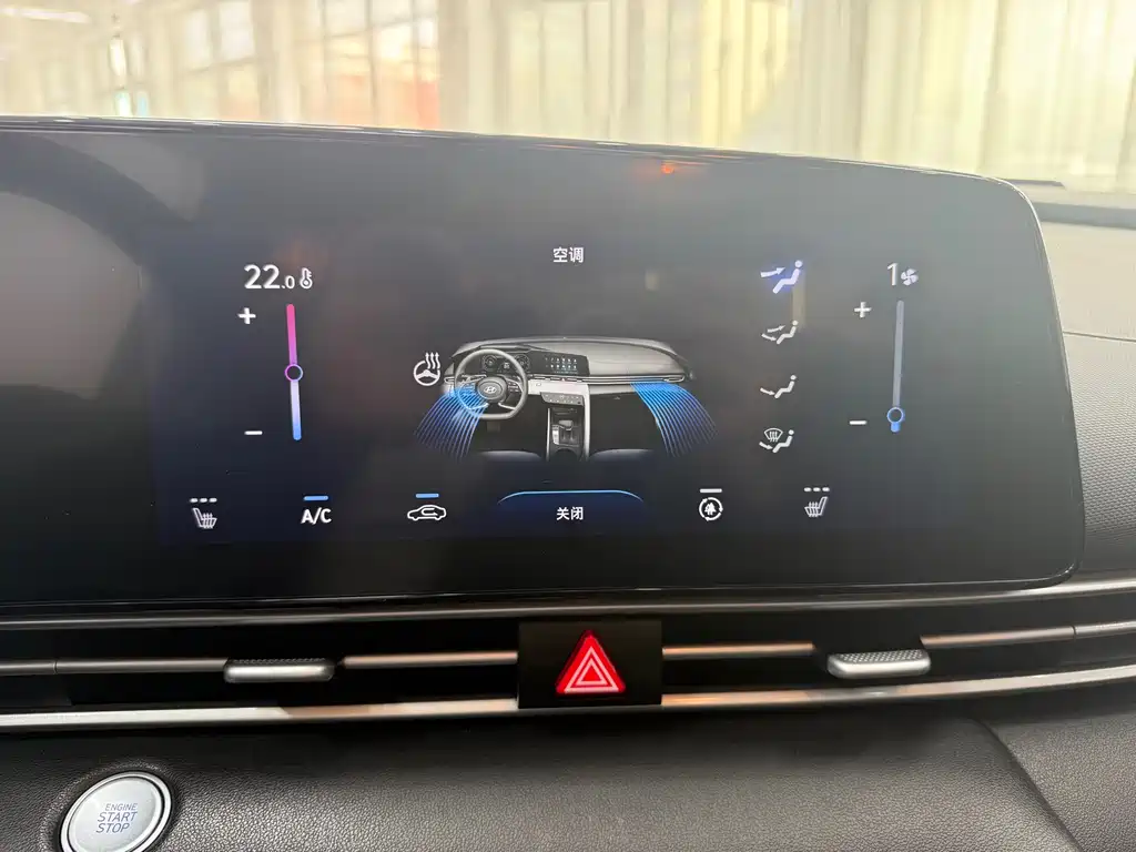 Hyundai Elantra — фото 15