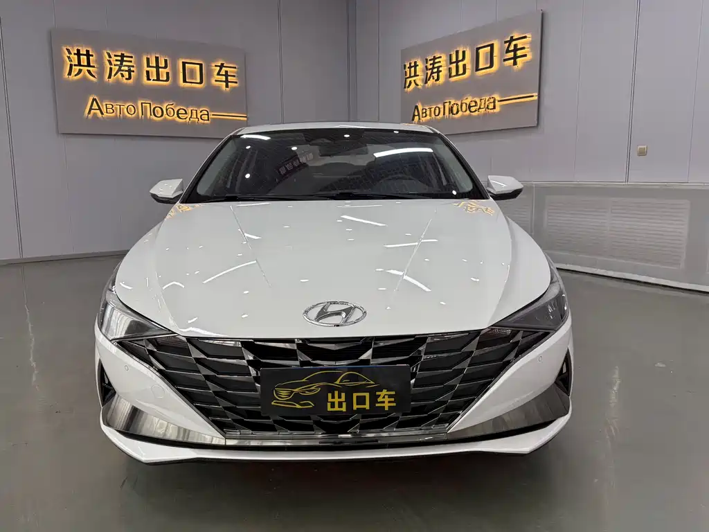 Hyundai Elantra — фото 3