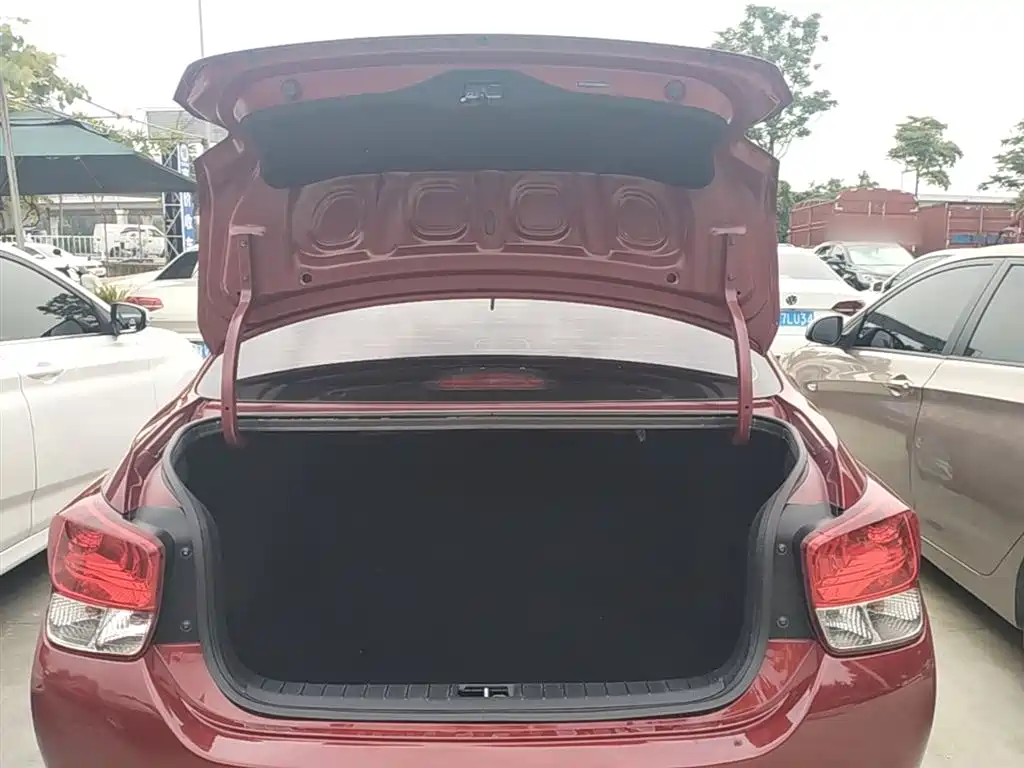 Hyundai Verna — фото 19