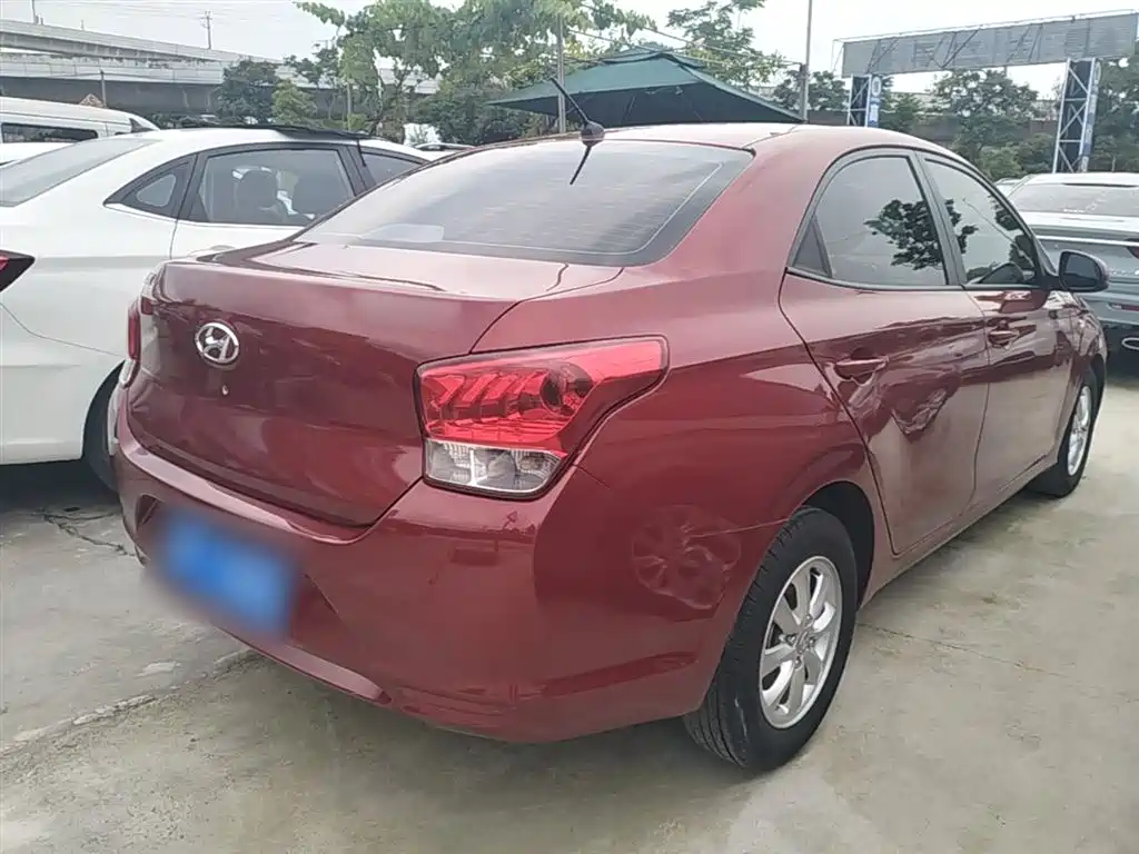 Hyundai Verna — фото 7