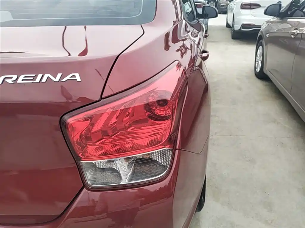 Hyundai Verna — фото 8