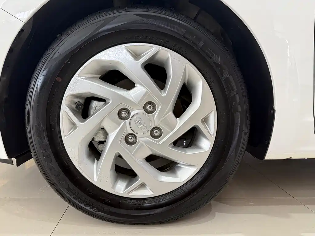 Hyundai Verna — фото 14