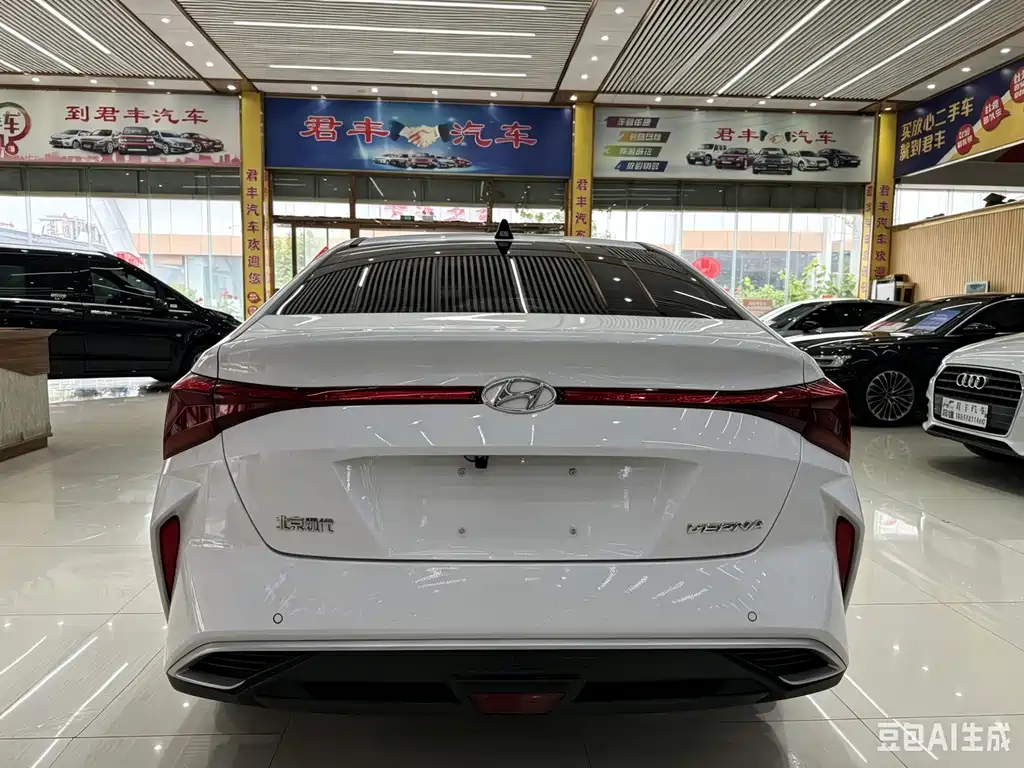 Hyundai Verna — фото 4