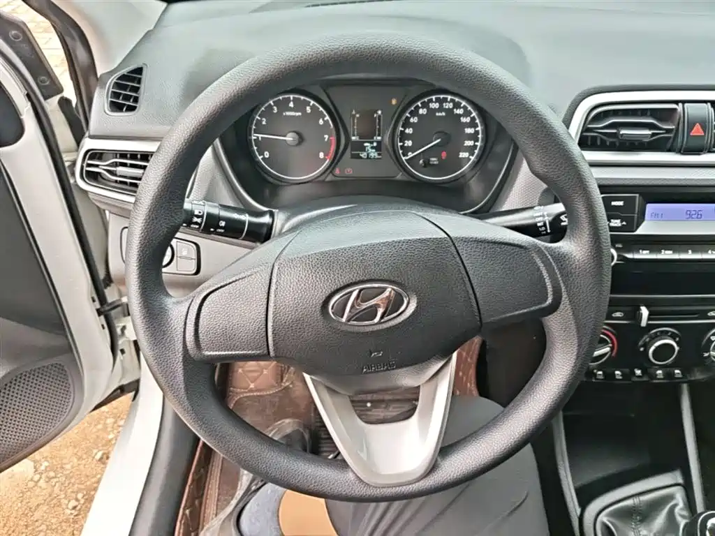 Hyundai Verna — фото 11