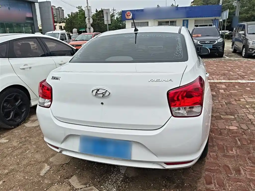 Hyundai Verna — фото 6