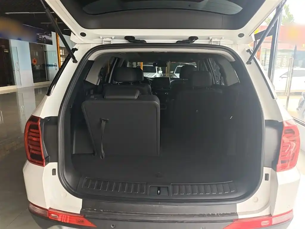 Hyundai Santa Fe — фото 19