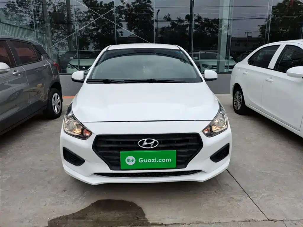 Hyundai Verna — фото 3
