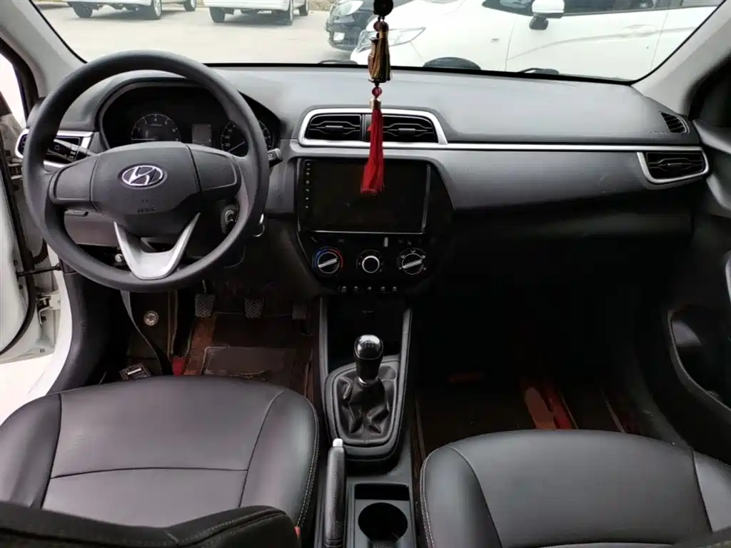 Hyundai Verna — фото 10