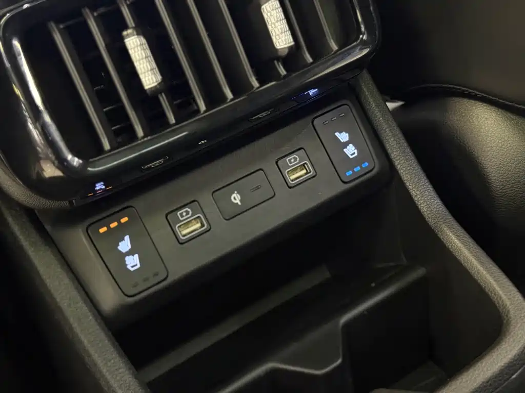 Hyundai Custo — фото 13