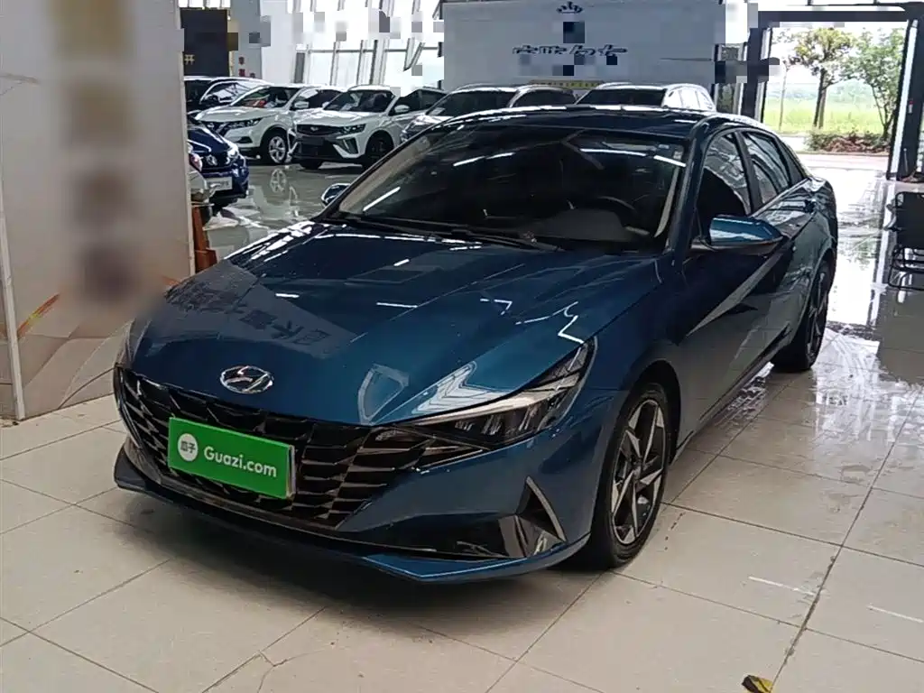 Hyundai Elantra — фото 2