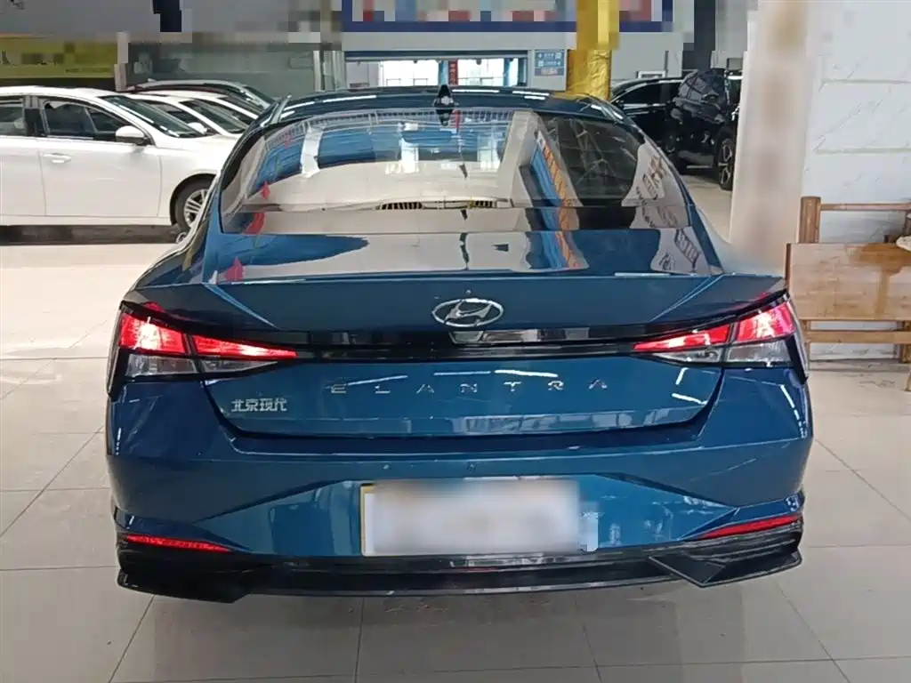 Hyundai Elantra — фото 6