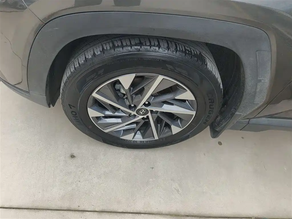 Hyundai Tucson — фото 25