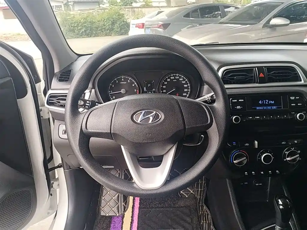 Hyundai Verna — фото 11
