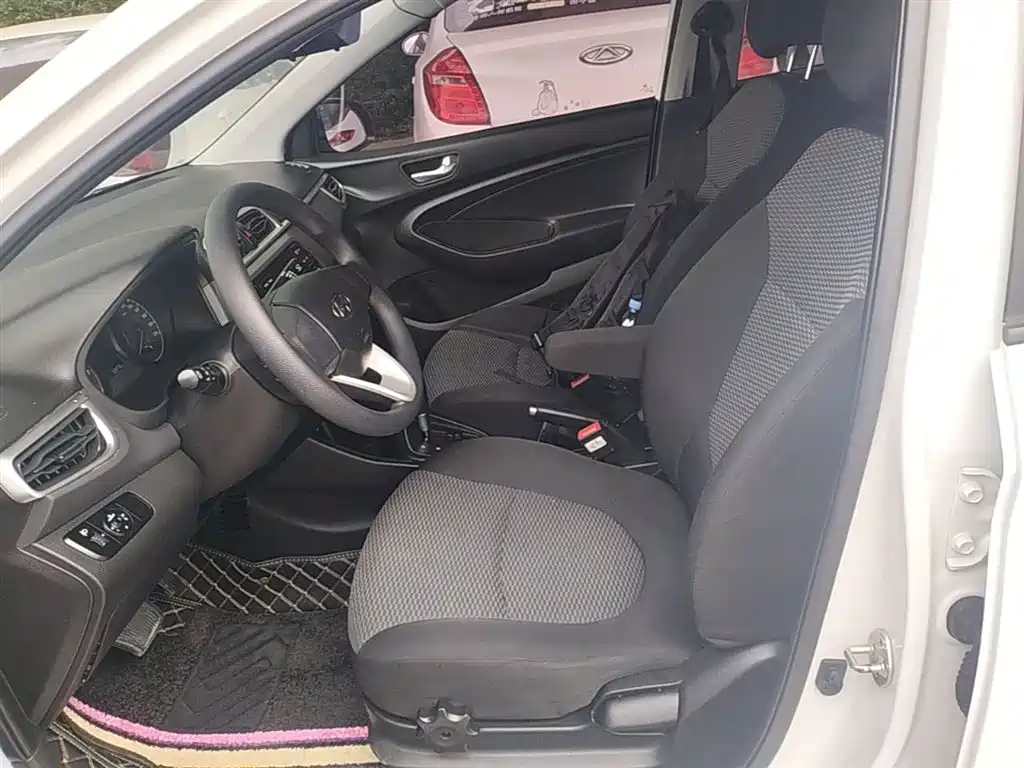 Hyundai Verna — фото 15