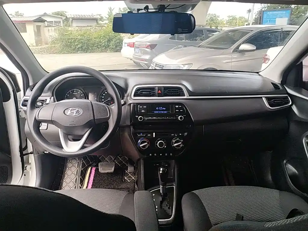 Hyundai Verna — фото 10