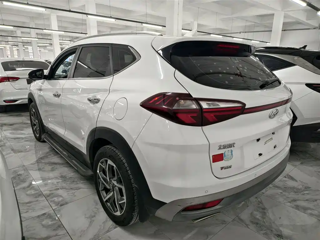 Hyundai Tucson — фото 7