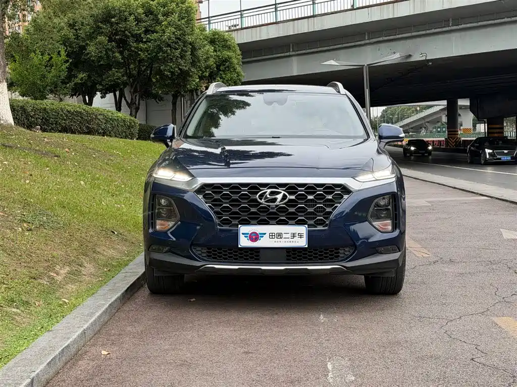 Hyundai Santa Fe — фото 2
