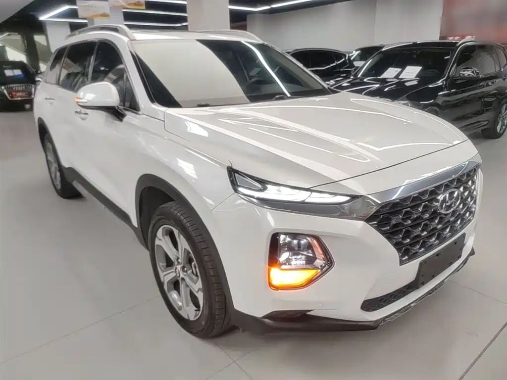 Hyundai Santa Fe — фото 4