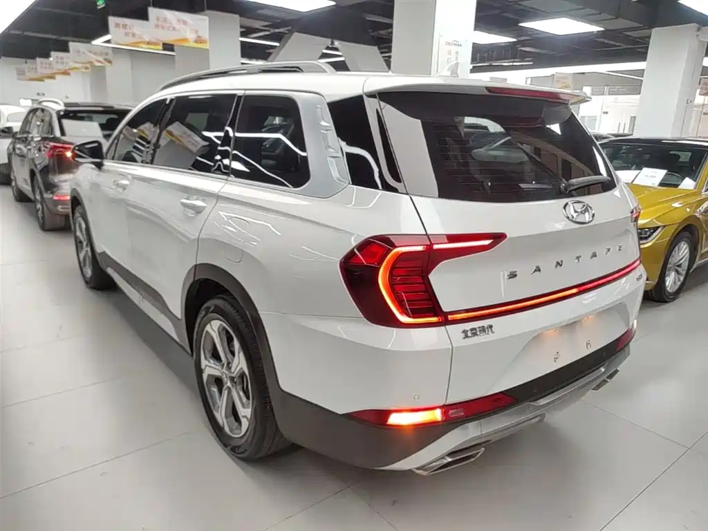 Hyundai Santa Fe — фото 5