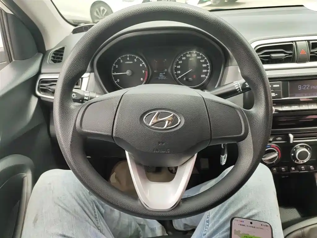 Hyundai Verna — фото 11
