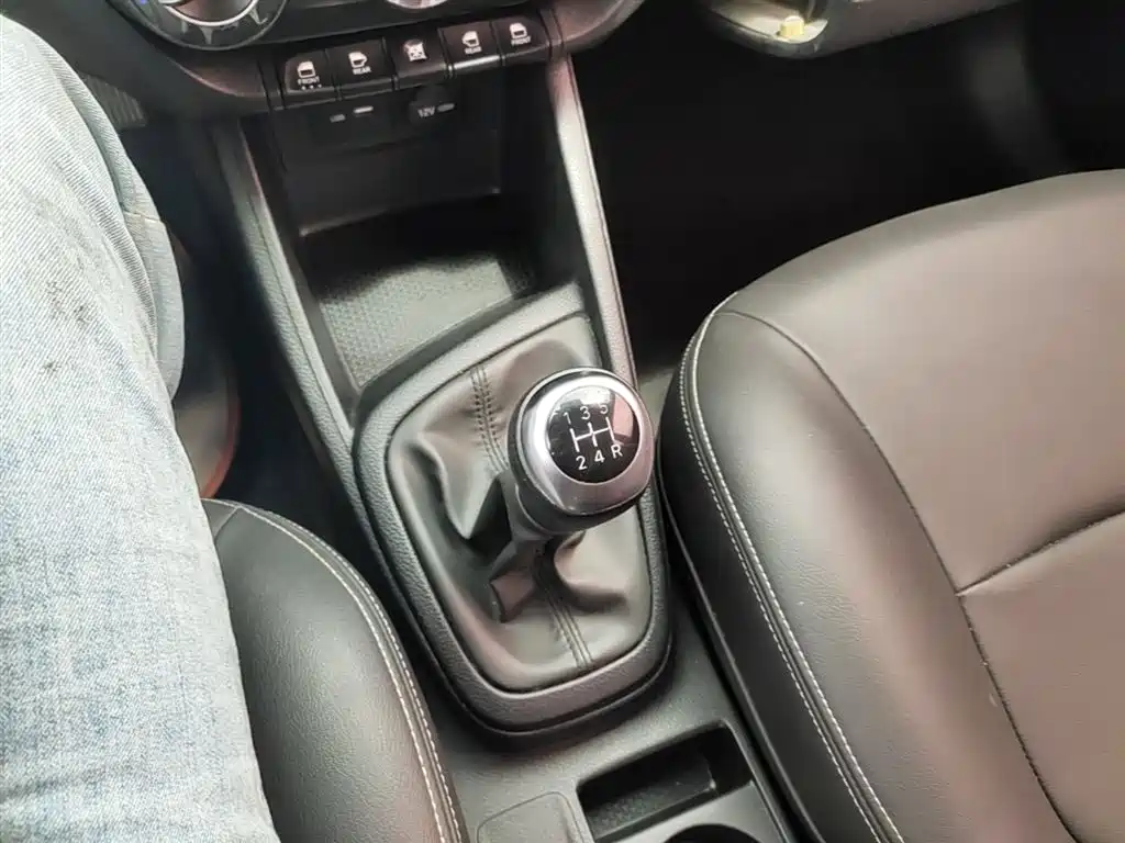 Hyundai Verna — фото 14
