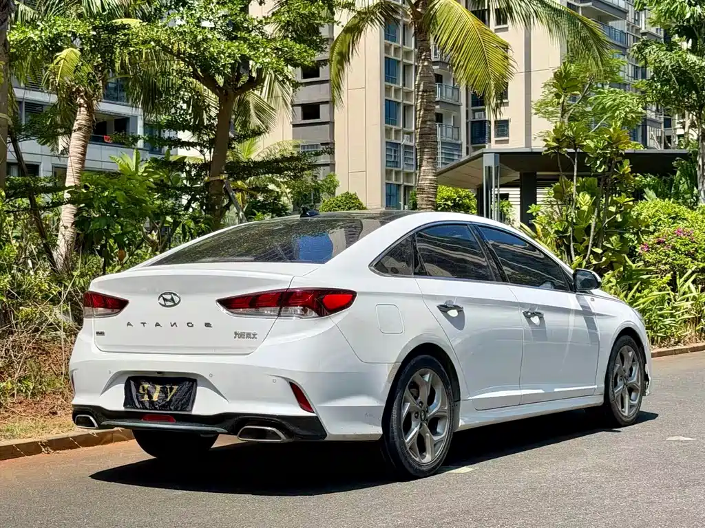 Hyundai Sonata — фото 9