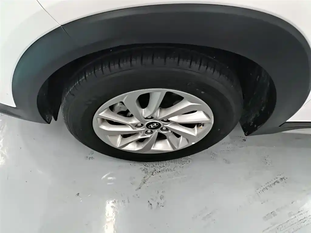 Hyundai Tucson — фото 23